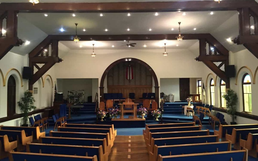Used Church Pews Began a Ministry